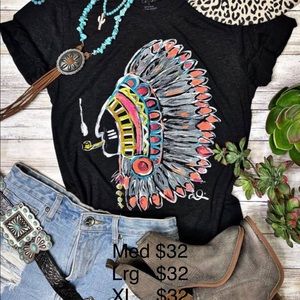 Texas TrueThreads T Shirt “Peace Pipe” charcoal black with Peace Pipe.